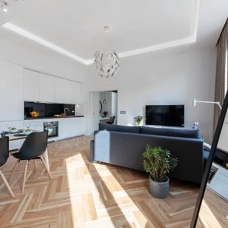 P&o Metro Politechnika On Zbawiciela Square * Βαρσοβία