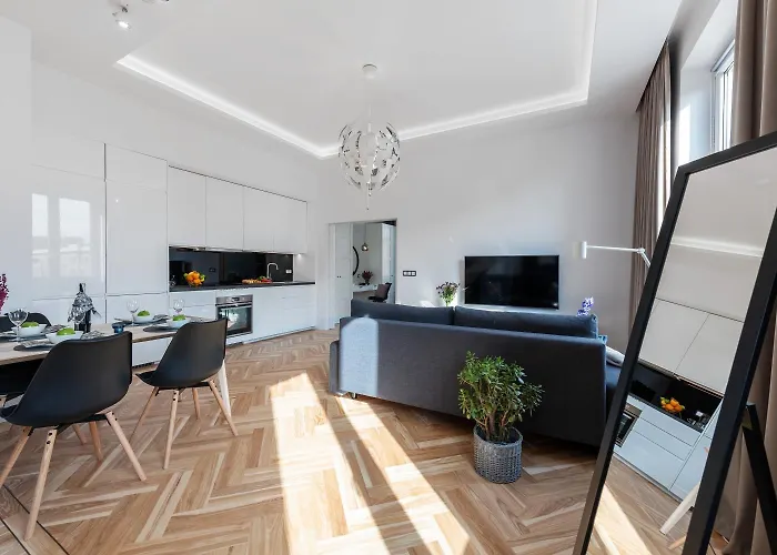 P&o Metro Politechnika On Zbawiciela Square * Warszawa