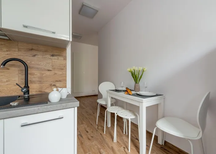 Lejlighed P&o Metro Politechnika On Zbawiciela Square