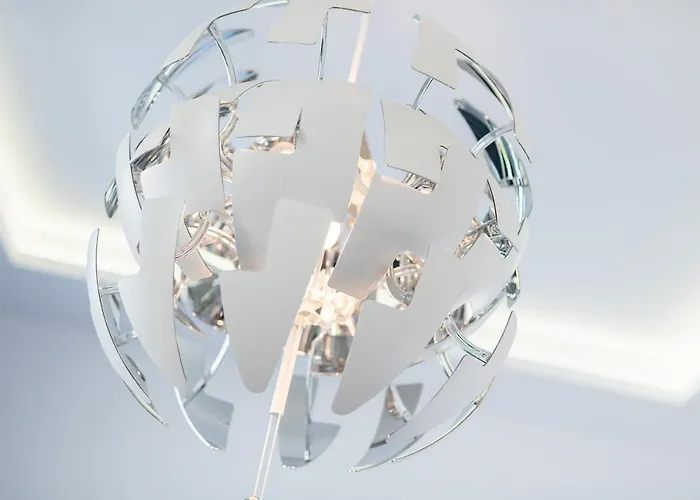 P&o Metro Politechnika On Zbawiciela Square *