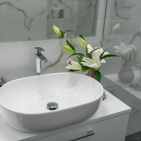 P&o Metro Politechnika On Zbawiciela Square Apartamento Varsóvia